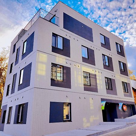 Q Fox Gmg Hotel Куттян Экстерьер фото